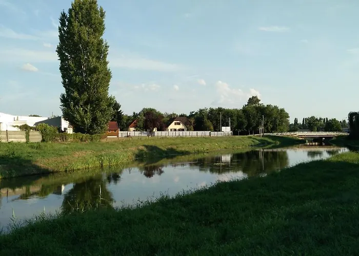 River Side Apartman